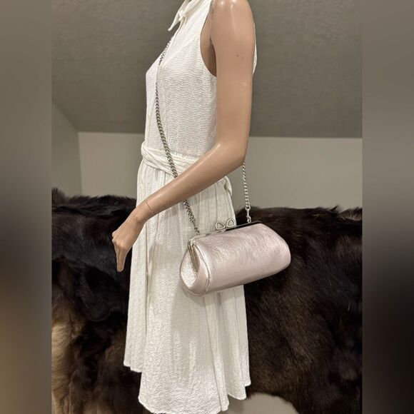Metallic Pink Cowhide Leather Bowknot Shaped Kisslock Baguette Bag & Multi Use - Picture 8 of 16